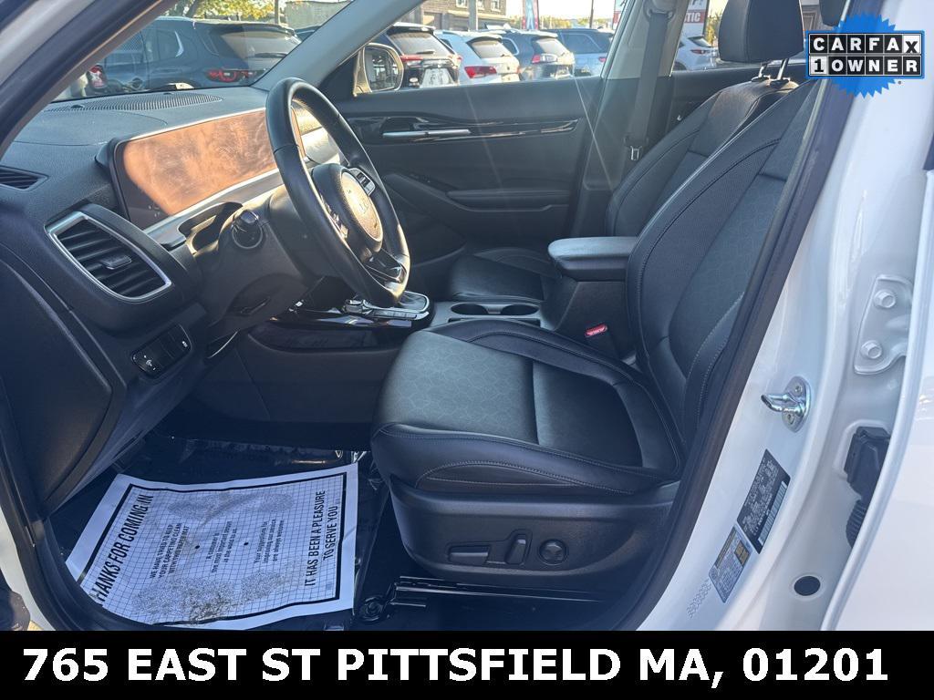 used 2024 Kia Seltos car, priced at $27,988