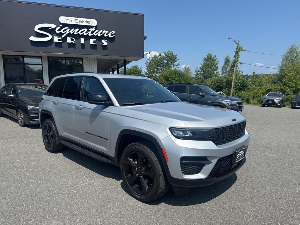 used 2022 Jeep Grand Cherokee car, priced at $35,288