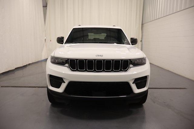 new 2025 Jeep Grand Cherokee car, priced at $34,570