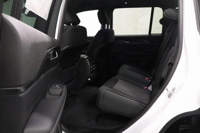 new 2025 Jeep Grand Cherokee car, priced at $34,570