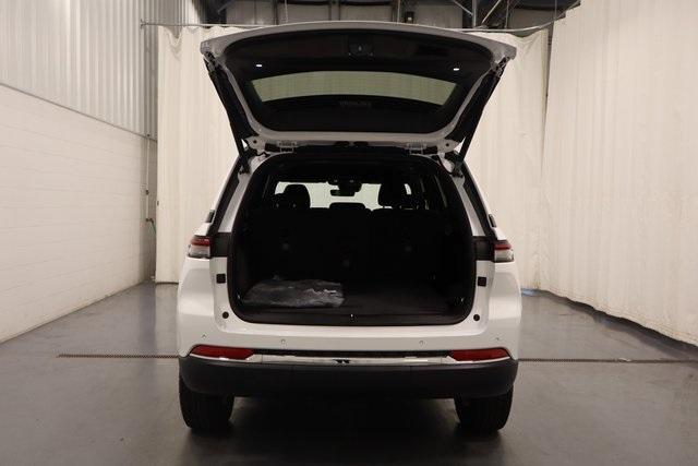 new 2025 Jeep Grand Cherokee car, priced at $34,570