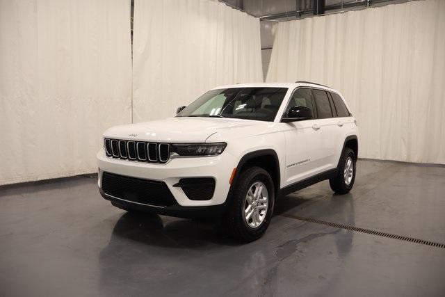new 2025 Jeep Grand Cherokee car, priced at $34,570