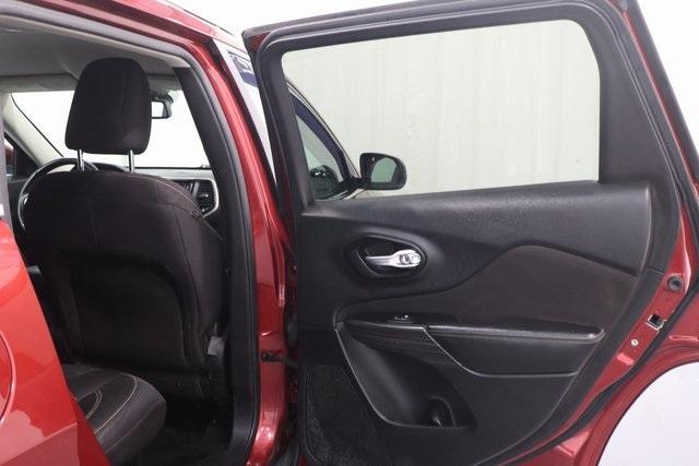 used 2015 Jeep Cherokee car, priced at $7,999