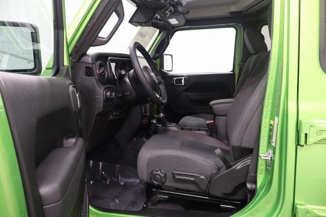 new 2025 Jeep Gladiator car, priced at $53,696