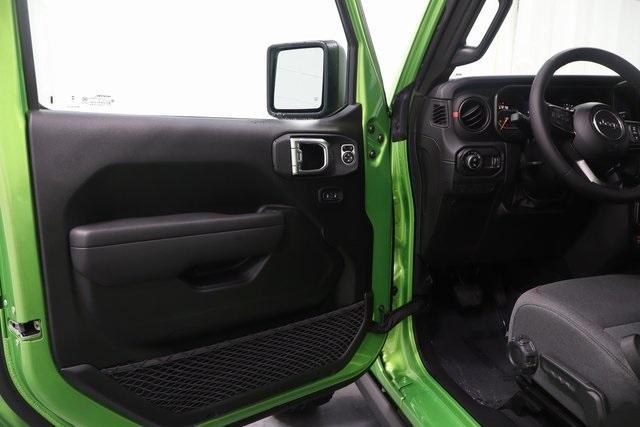 new 2025 Jeep Gladiator car, priced at $53,696