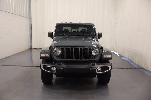 new 2025 Jeep Gladiator car, priced at $46,775