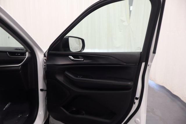 used 2023 Jeep Grand Cherokee L car, priced at $25,000