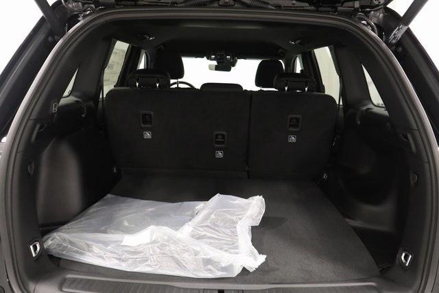 new 2025 Jeep Grand Cherokee car, priced at $39,999