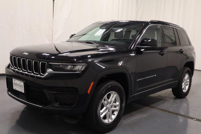 new 2025 Jeep Grand Cherokee car, priced at $39,999