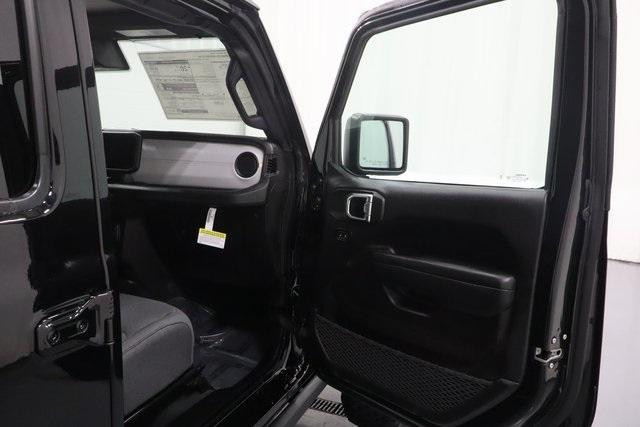 new 2025 Jeep Wrangler car, priced at $54,570