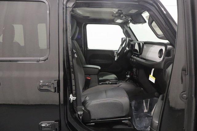 new 2025 Jeep Wrangler car, priced at $54,570
