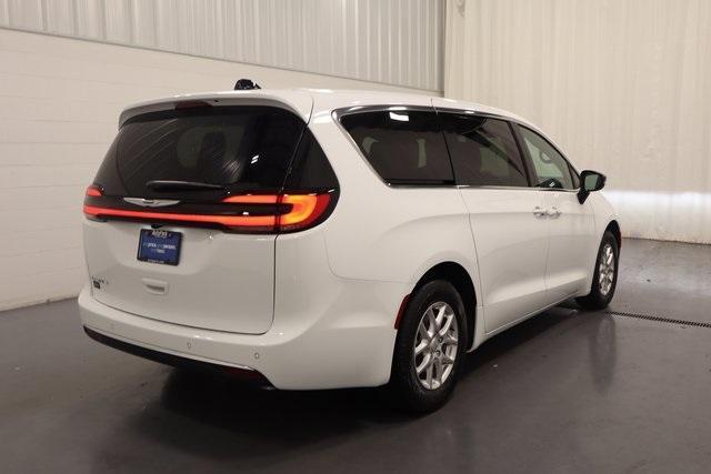 new 2026 Chrysler Pacifica car, priced at $42,454