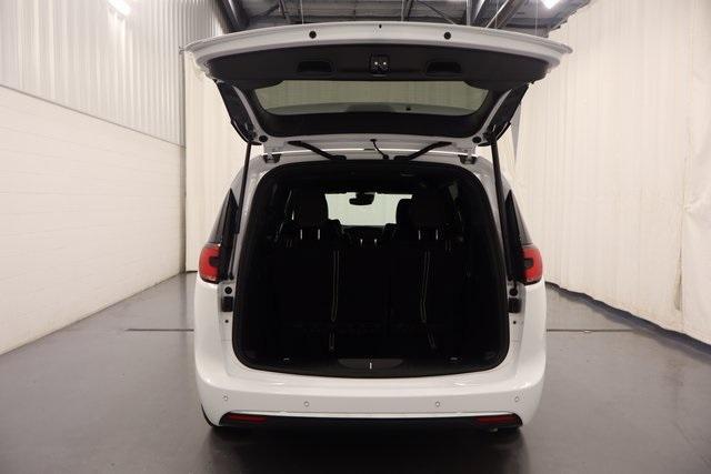 new 2026 Chrysler Pacifica car, priced at $42,454