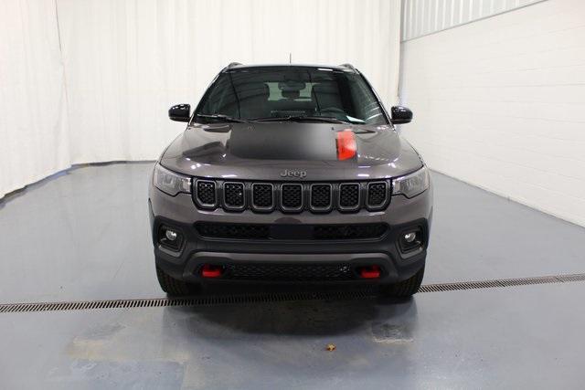 new 2024 Jeep Compass car, priced at $38,000