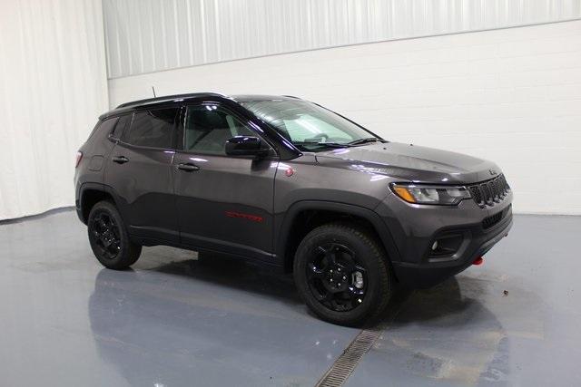 new 2024 Jeep Compass car, priced at $38,000