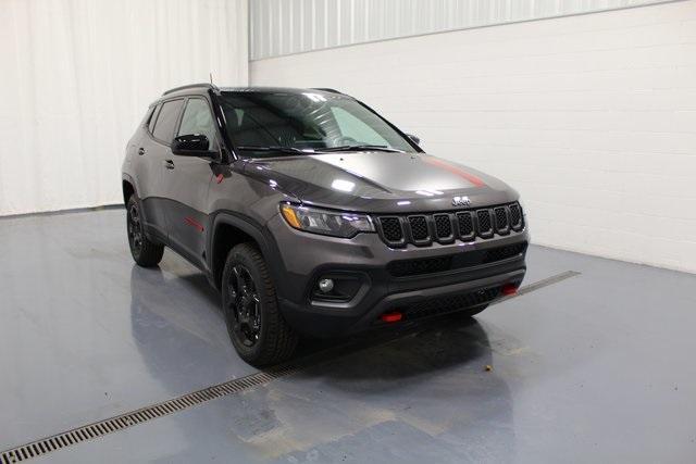 new 2024 Jeep Compass car, priced at $38,000