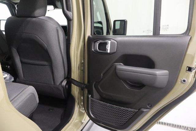 new 2025 Jeep Gladiator car, priced at $47,947