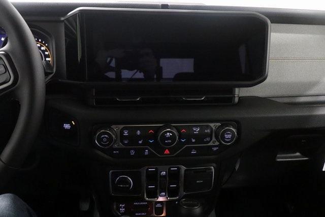 new 2025 Jeep Gladiator car, priced at $47,947