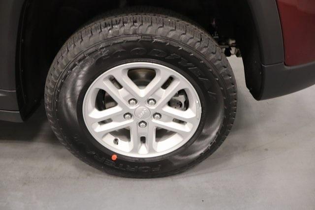 new 2025 Jeep Grand Cherokee car, priced at $35,106