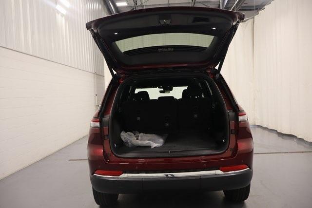 new 2025 Jeep Grand Cherokee car, priced at $35,106