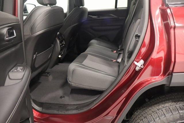 new 2025 Jeep Grand Cherokee car, priced at $35,106