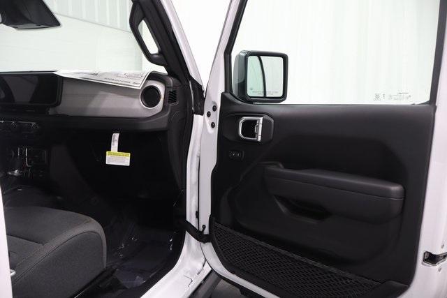 new 2026 Jeep Wrangler car, priced at $47,984