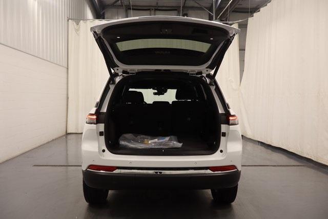 new 2025 Jeep Grand Cherokee car, priced at $34,570