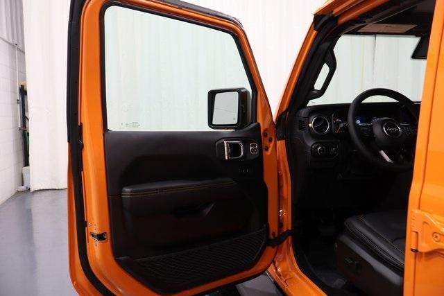 new 2025 Jeep Gladiator car, priced at $49,165