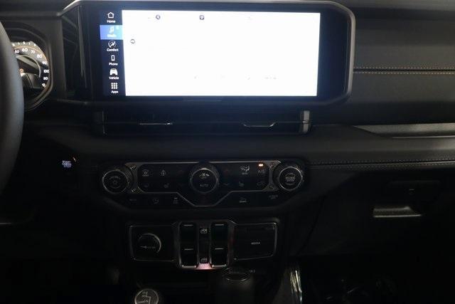 new 2025 Jeep Gladiator car, priced at $49,165