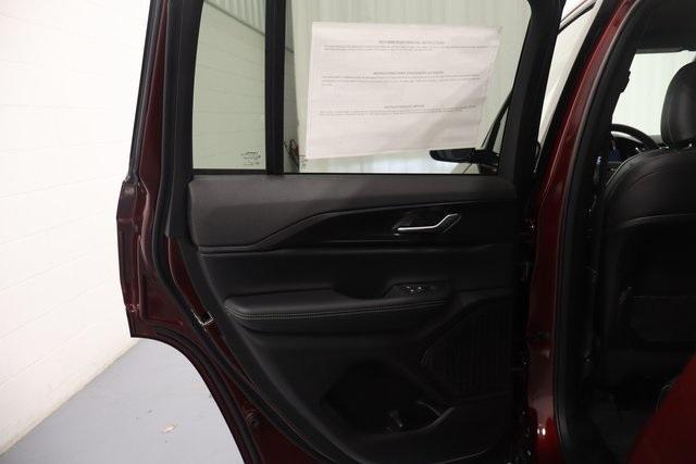 new 2025 Jeep Grand Cherokee car, priced at $39,960