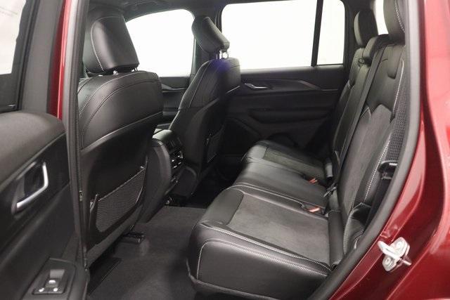 new 2025 Jeep Grand Cherokee car, priced at $39,960