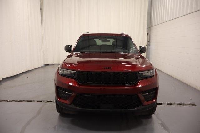 new 2025 Jeep Grand Cherokee car, priced at $39,960
