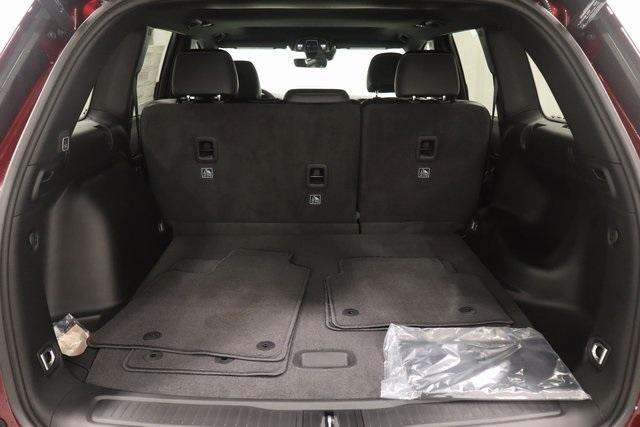 new 2025 Jeep Grand Cherokee car, priced at $39,960