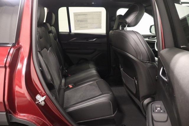 new 2025 Jeep Grand Cherokee car, priced at $39,960