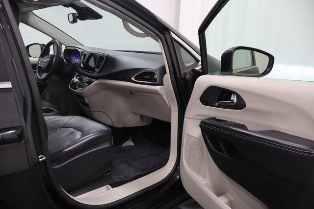 used 2022 Chrysler Pacifica car, priced at $19,995