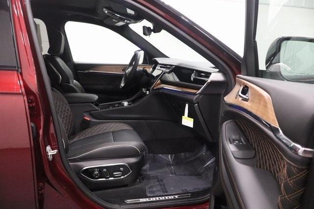 new 2025 Jeep Grand Cherokee car, priced at $64,742