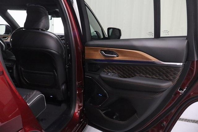 new 2025 Jeep Grand Cherokee car, priced at $64,742