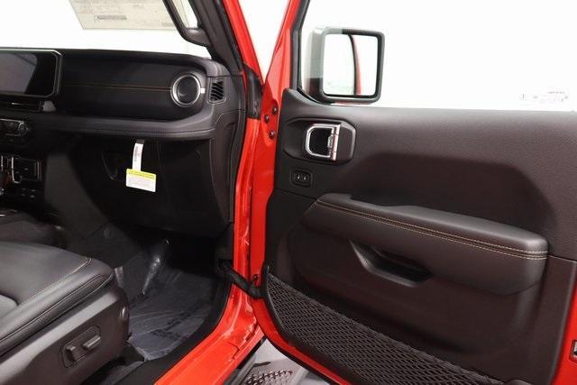 new 2025 Jeep Gladiator car, priced at $46,938