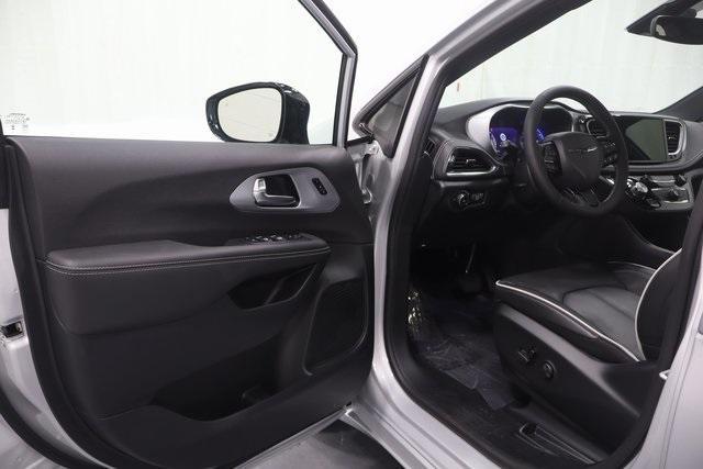 new 2026 Chrysler Pacifica car
