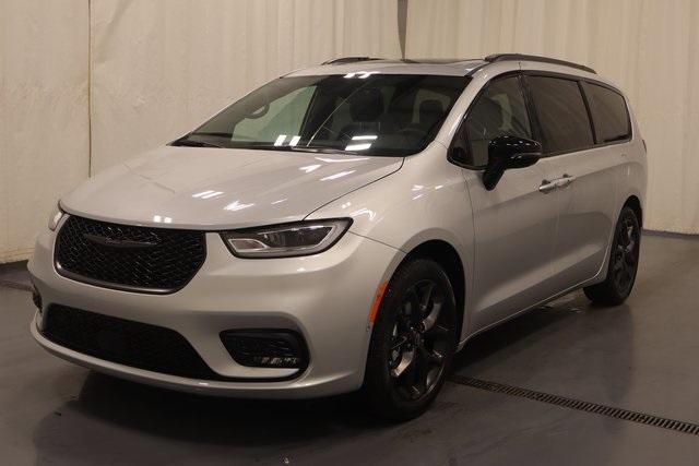 new 2026 Chrysler Pacifica car