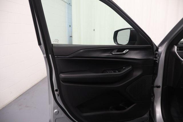 new 2025 Jeep Grand Cherokee L car, priced at $40,198