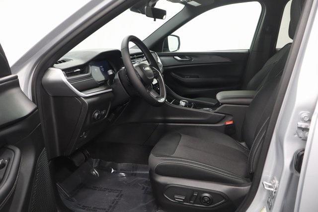 new 2025 Jeep Grand Cherokee L car, priced at $40,198