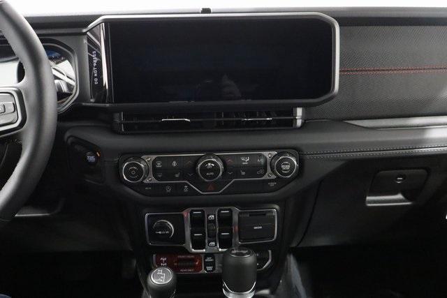 new 2025 Jeep Wrangler car, priced at $62,649