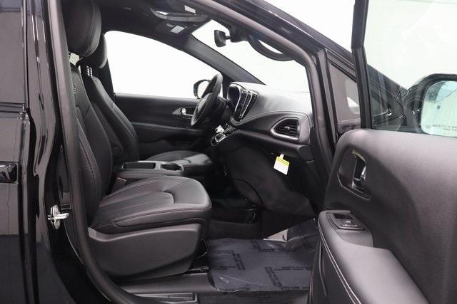 new 2026 Chrysler Pacifica car, priced at $41,857