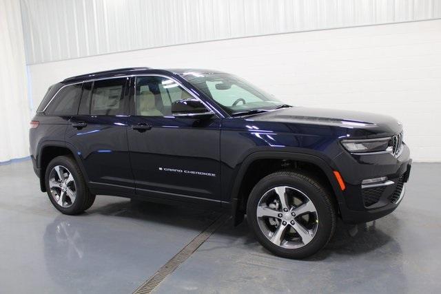 new 2024 Jeep Grand Cherokee car, priced at $50,000