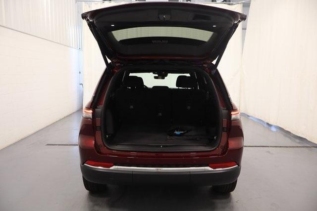 new 2025 Jeep Grand Cherokee car, priced at $39,589