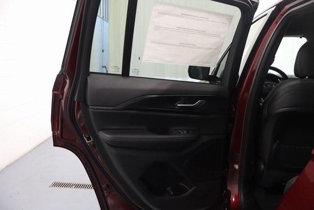 new 2025 Jeep Grand Cherokee car, priced at $39,589