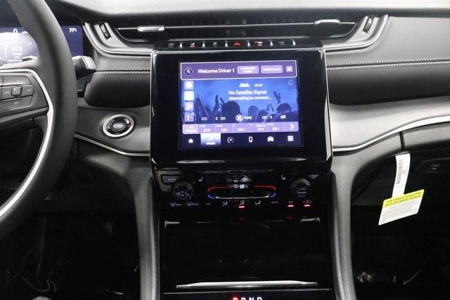 new 2025 Jeep Grand Cherokee car, priced at $39,589