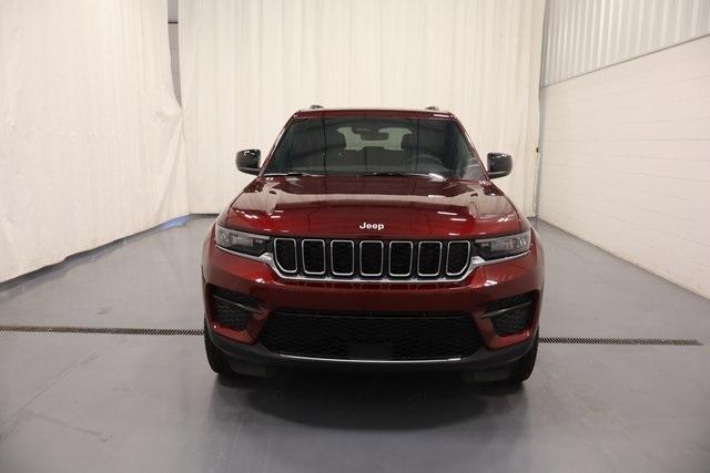 new 2025 Jeep Grand Cherokee car, priced at $39,589