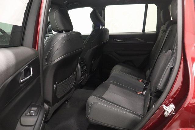 new 2025 Jeep Grand Cherokee car, priced at $39,589
